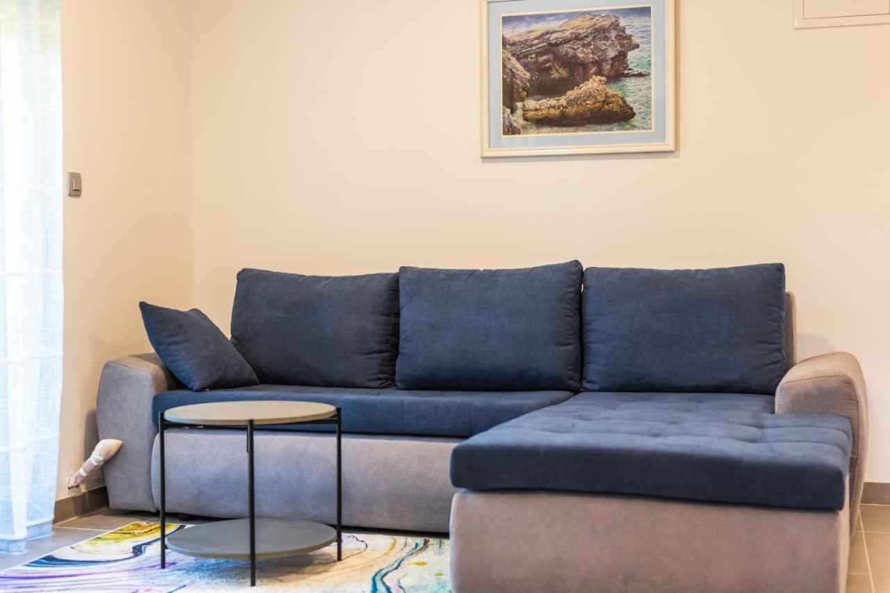 Apartmani Leptir 拉科维察 外观 照片