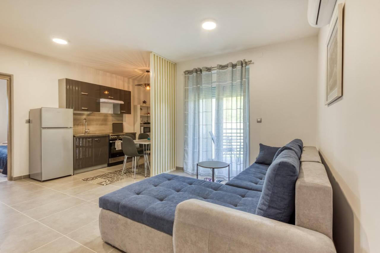 Apartmani Leptir 拉科维察 外观 照片