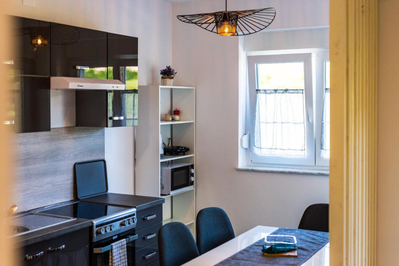 Apartmani Leptir 拉科维察 外观 照片