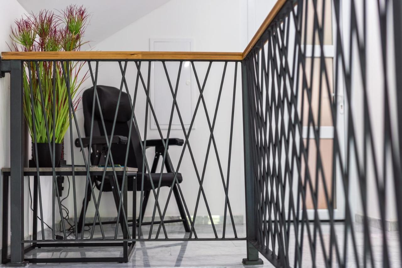 Apartmani Leptir 拉科维察 外观 照片