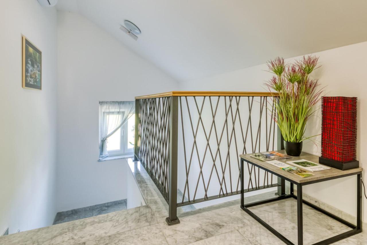 Apartmani Leptir 拉科维察 外观 照片