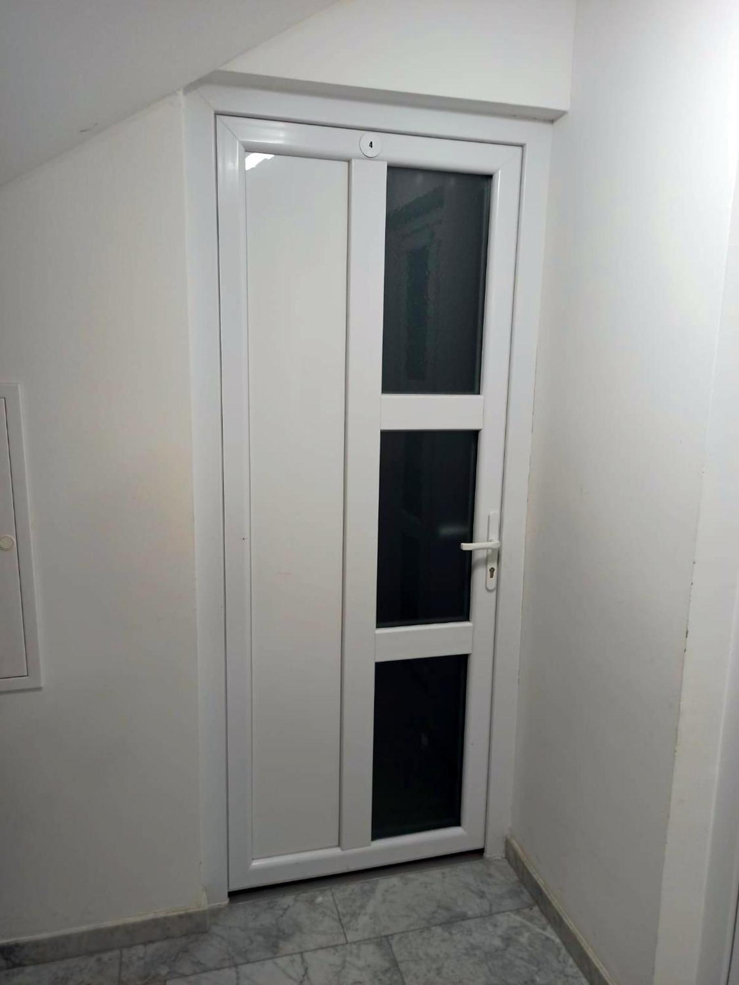 Apartmani Leptir 拉科维察 外观 照片